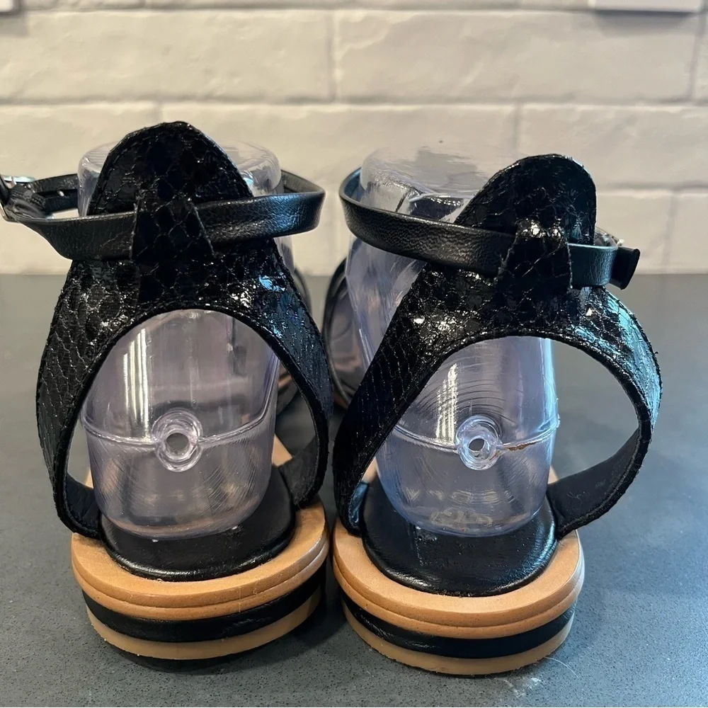 Isola marica sandal